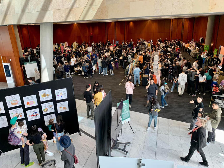 Previous success: our art show at the Vancouver Hong Kong Fair has captivated eyes of over 6,000 attendees, ranging from Hong Kongers to Canadian locals and to tourists.